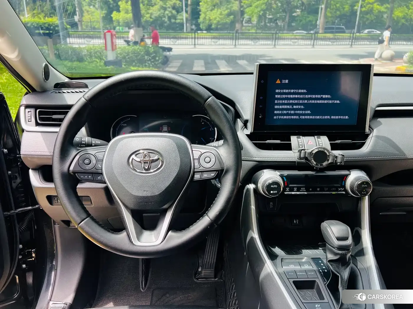 Toyota RAV4 2022 Черный из Китая, фото 3