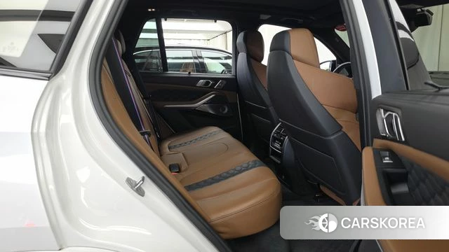 BMW X5M (G05) 2023 Белый из Кореи, фото 3