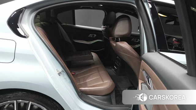 BMW 3 Series (G20) 2025 Цвет галактики из Кореи, фото 3