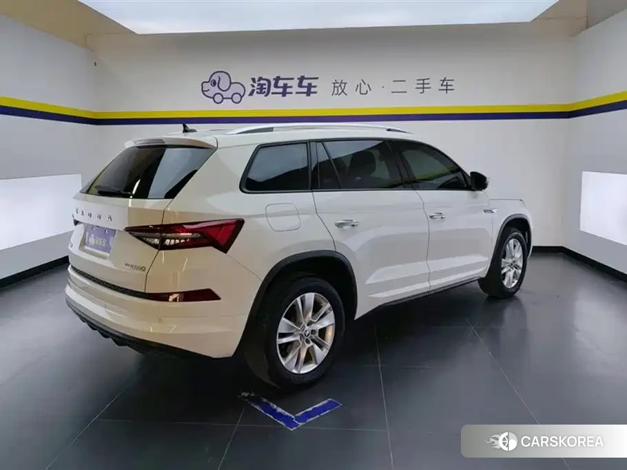 Skoda Kodiaq 2024 Белый из Китая, фото 3