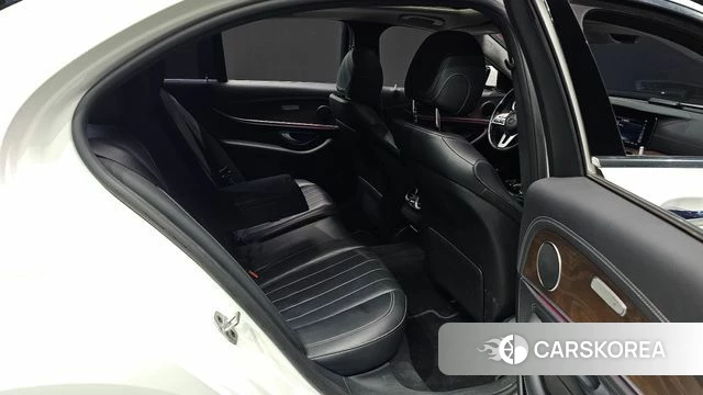 Mercedes-Benz E-Class W213 2019 Белый из Кореи, фото 3