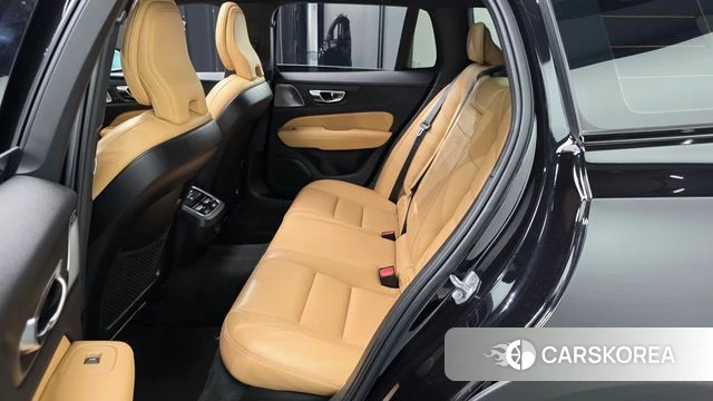 Volvo V60 Cross-Country 2nd Generation 2021 Черный из Кореи, фото 3