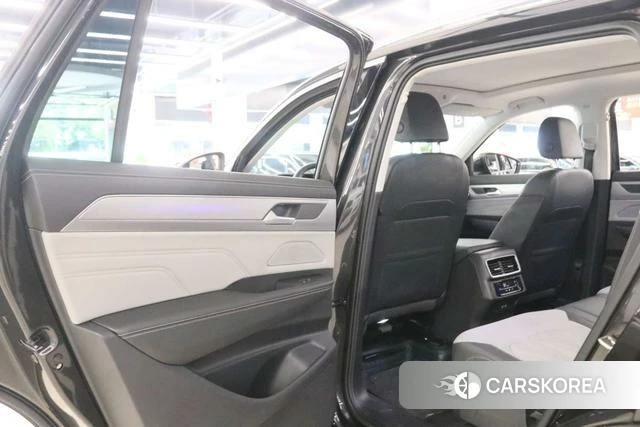 Volkswagen Tavendor 2023 Черный из Китая, фото 3