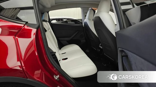 Tesla Model Y 2024 Красный из Кореи, фото 3