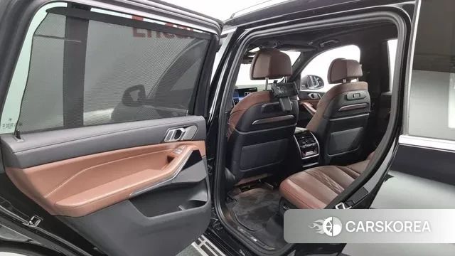 BMW X7 (G07) 2023 Черный из Кореи, фото 3