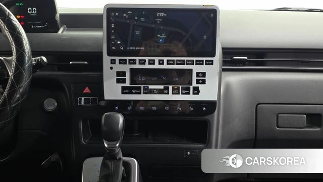 Hyundai Staria 2023 Белый из Кореи, фото 3