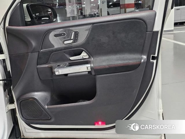 Mercedes-Benz GLB-Class X247 2021 Жемчужный цвет из Кореи, фото 3