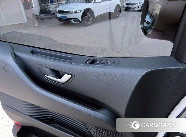 Hyundai Staria 2023 Белый из Кореи, фото 3