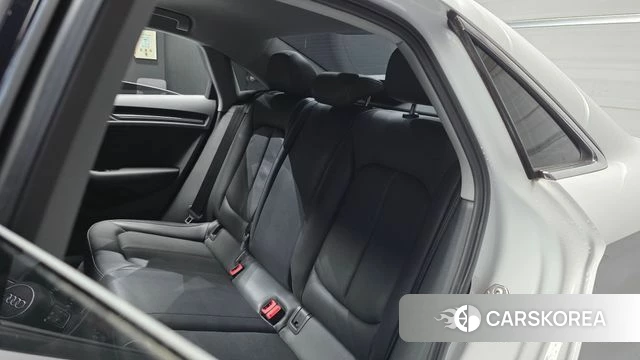 Audi New A3 2018 Белый из Кореи, фото 3