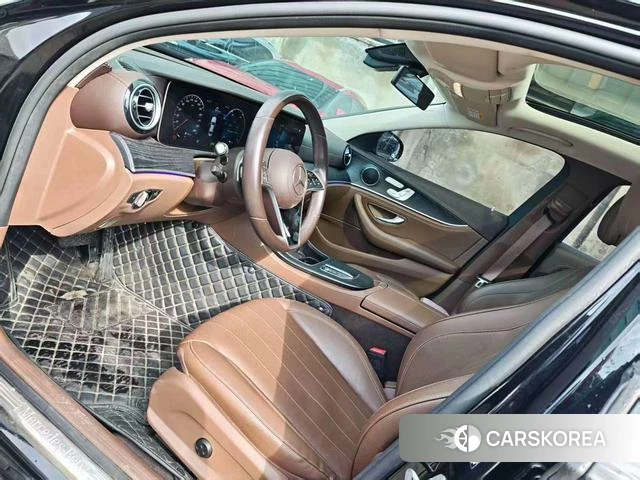 Mercedes-Benz E-Class 2022 Черный из Китая, фото 3