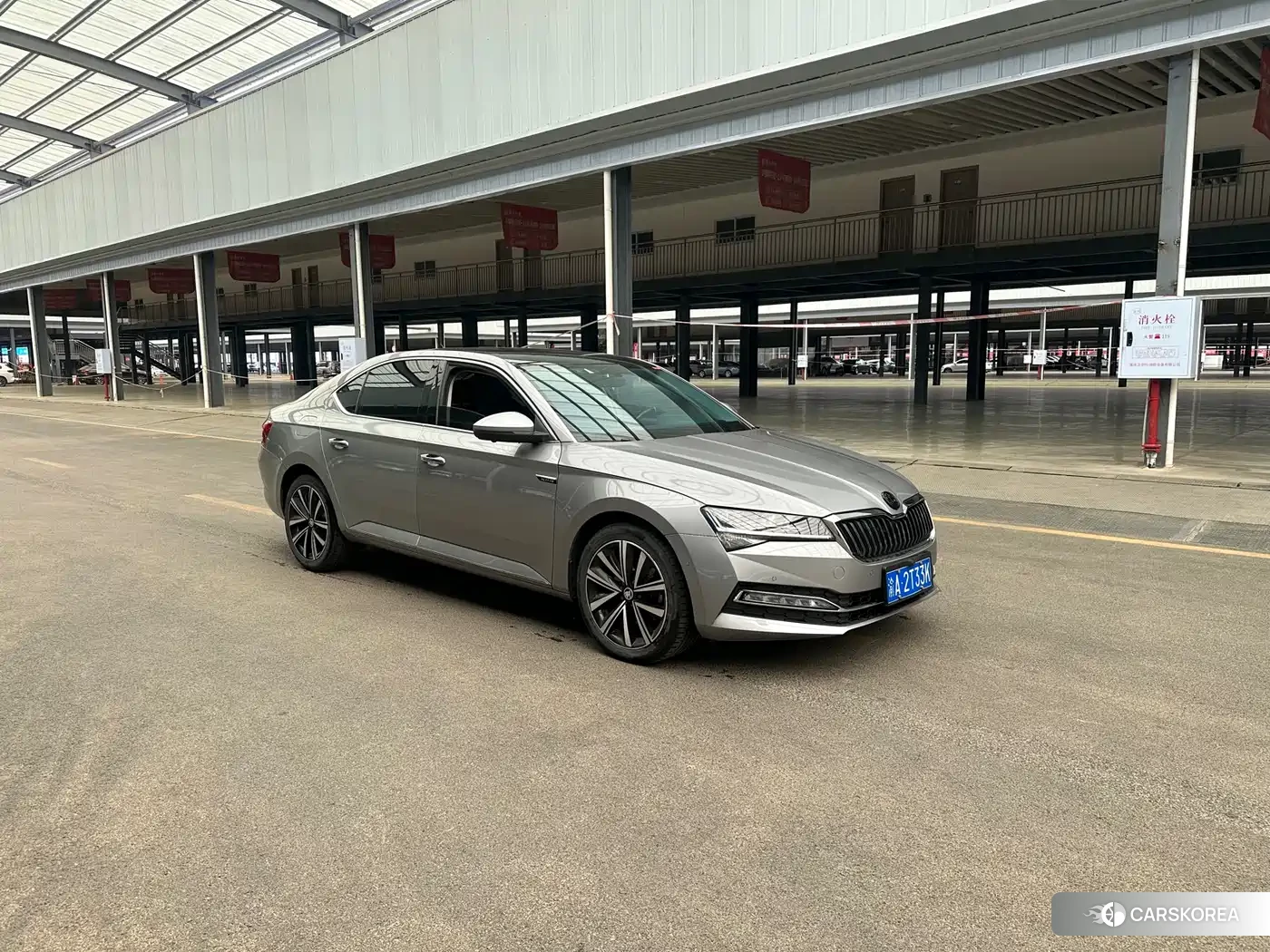 Skoda Superb 2022 Silver/gray из Китая, фото 3