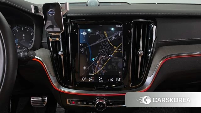 Volvo V60 Cross-Country 2nd Generation 2020 Белый из Кореи, фото 3