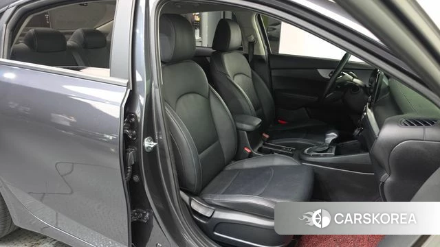 Kia The New K3 2nd generation 2021 Серый из Кореи, фото 3