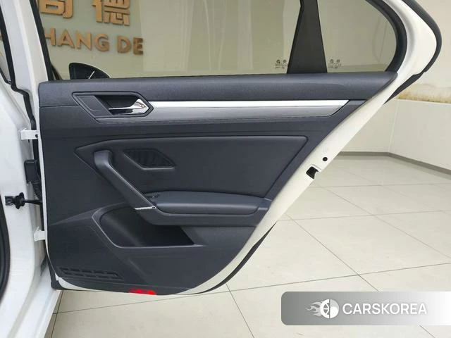 Volkswagen Lamando 2021 Белый из Китая, фото 3