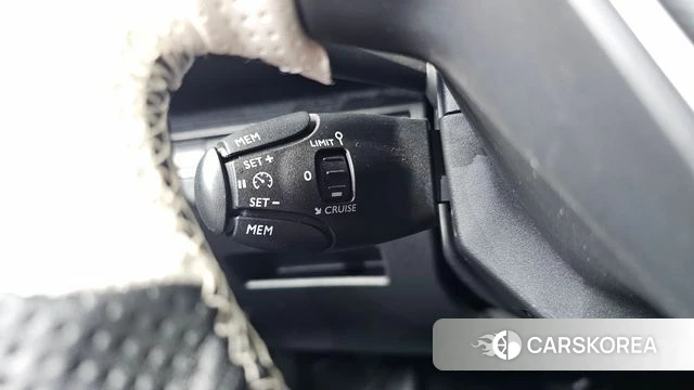 Peugeot 3008 second generation 2018 Серебряный двухцветный из Кореи, фото 3