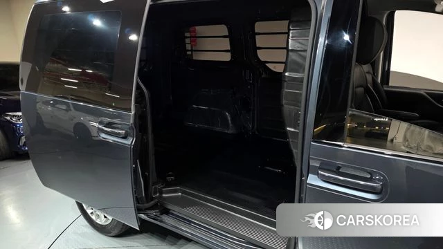 Hyundai Staria 2023 Серый из Кореи, фото 3