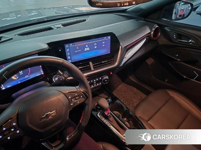 Chevrolet (GM Daewoo) Trax Crossover 2023 Серебристо-серый из Кореи, фото 3