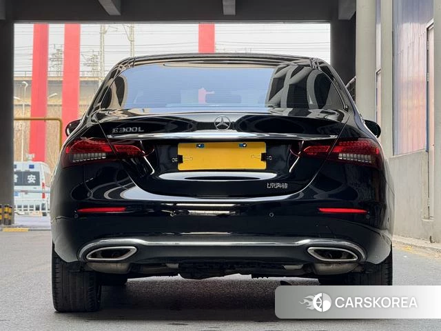 Mercedes-Benz E-Class 2023 Черный из Китая, фото 3