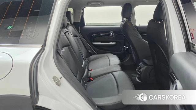 Mini Cooper Clubman 2023 Белый из Кореи, фото 3
