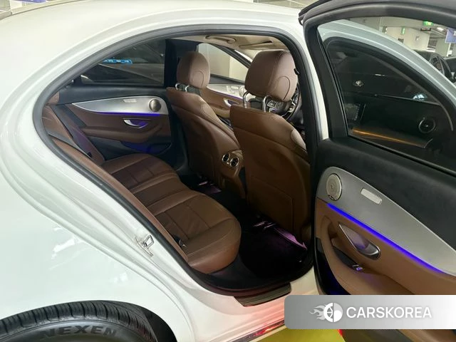 Mercedes-Benz E-Class W213 2019 Белый из Кореи, фото 3