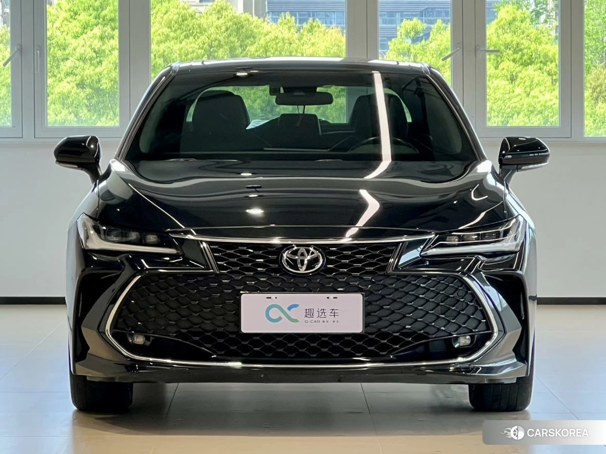 Toyota Avalon 2023 Черный из Китая, фото 3