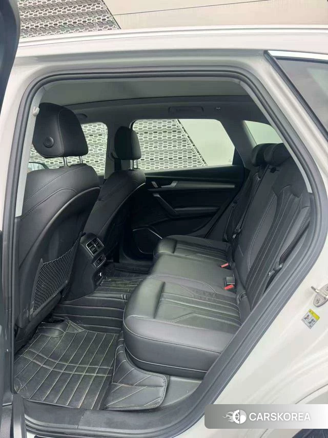 Audi Q5L 2024 Белый из Китая, фото 3