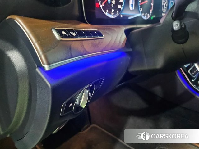 Mercedes-Benz E-Class W213 2019 Черный из Кореи, фото 3
