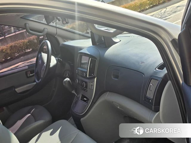 Hyundai The New Grand Starex 2021 Белый из Кореи, фото 3