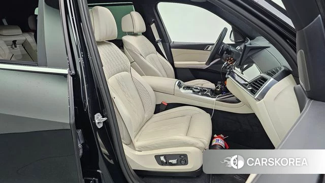 BMW X7 (G07) 2026 Черный из Кореи, фото 3
