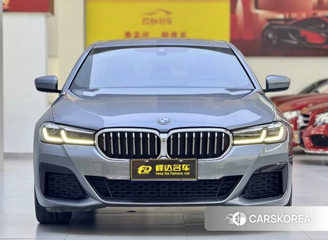 BMW 5 series 2021 Темно-серый из Китая, фото 3
