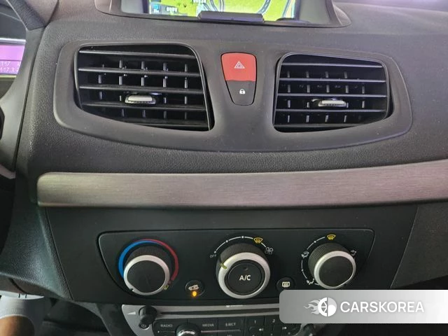 Renault Korea (Samsung) SM3 Neo 2019 Серебристо-серый из Кореи, фото 3