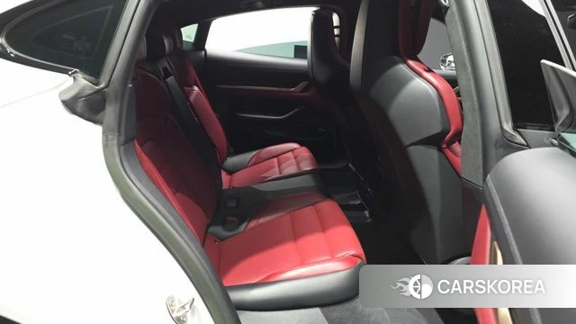 Porsche Taycan 2023 Белый из Кореи, фото 3