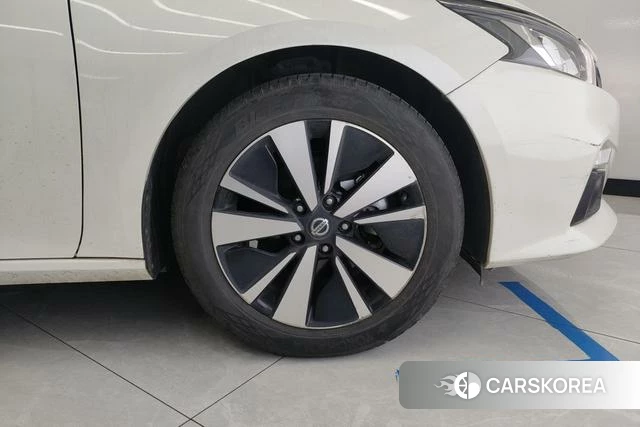 Nissan Altima 2022 Белый из Китая, фото 3