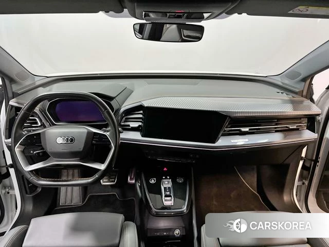 Audi Q4 2024 Белый из Китая, фото 3