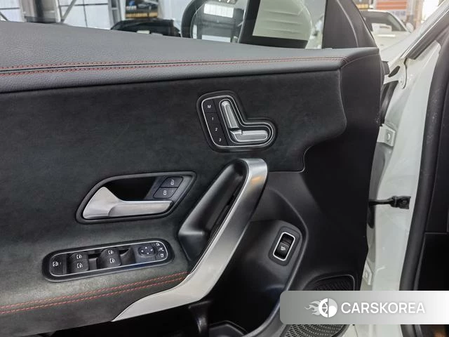 Mercedes-Benz CLA 2021 Белый из Китая, фото 3