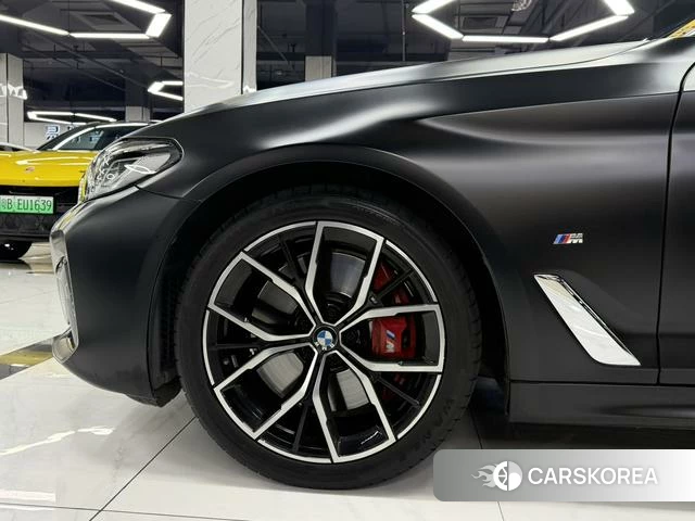 BMW 5 series 2022 Черный из Китая, фото 3