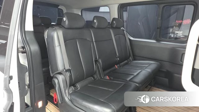 Hyundai Staria 2023 Белый из Кореи, фото 3