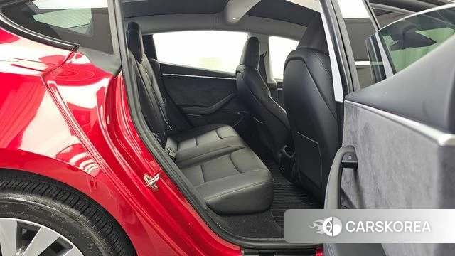 Tesla Model 3 2024 Красный из Кореи, фото 3