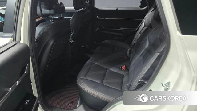 Ssangyong Torres EVX 2024 Белый из Кореи, фото 3