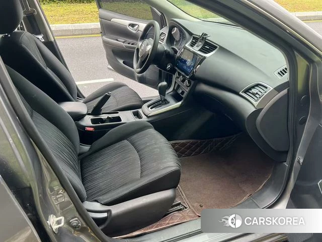 Nissan Sylphy 2023 Серебристо-серый из Китая, фото 3