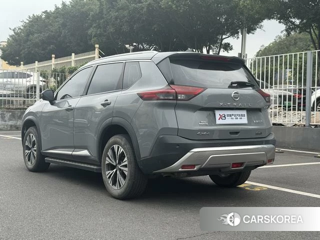 Nissan X-Trail 2022 Серебристо-серый из Китая, фото 3