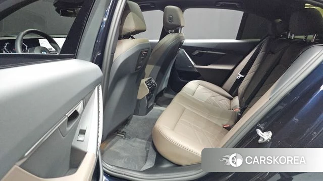 BMW 5 Series (G60) 2024 Черный из Кореи, фото 3