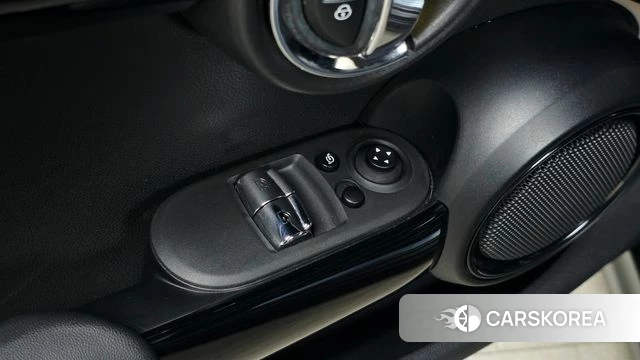 Mini Cooper 2022 Черный из Кореи, фото 3
