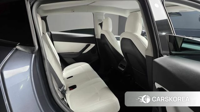 Tesla Model Y 2022 Серый из Кореи, фото 3