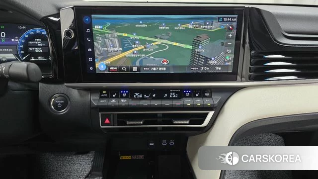 Toyota Camry (XV80) 2026 Белый из Кореи, фото 3