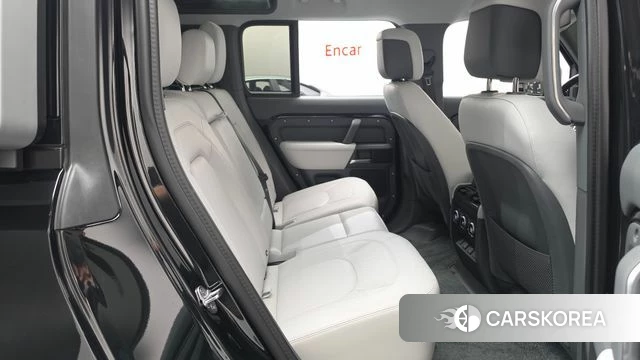 Land Rover Defender (L663) 2026 Черный из Кореи, фото 3