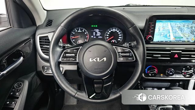 Kia Seltos 2022 Белый из Кореи, фото 3