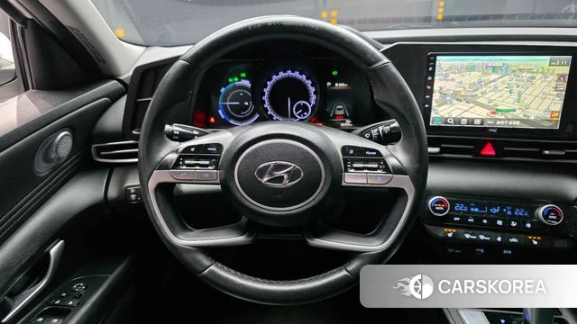 Hyundai Avante Hybrid (CN7) 2023 Белый из Кореи, фото 3