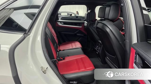 Porsche Cayenne (PO536) 2024 Серебристо-серый из Кореи, фото 3