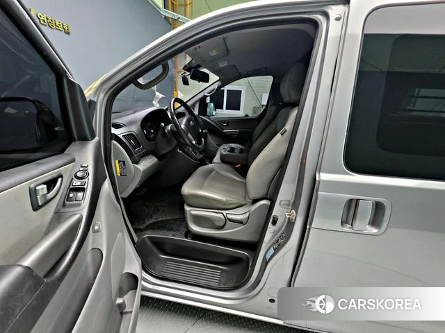 Hyundai The New Grand Starex 2019 Серебристо-серый из Кореи, фото 3